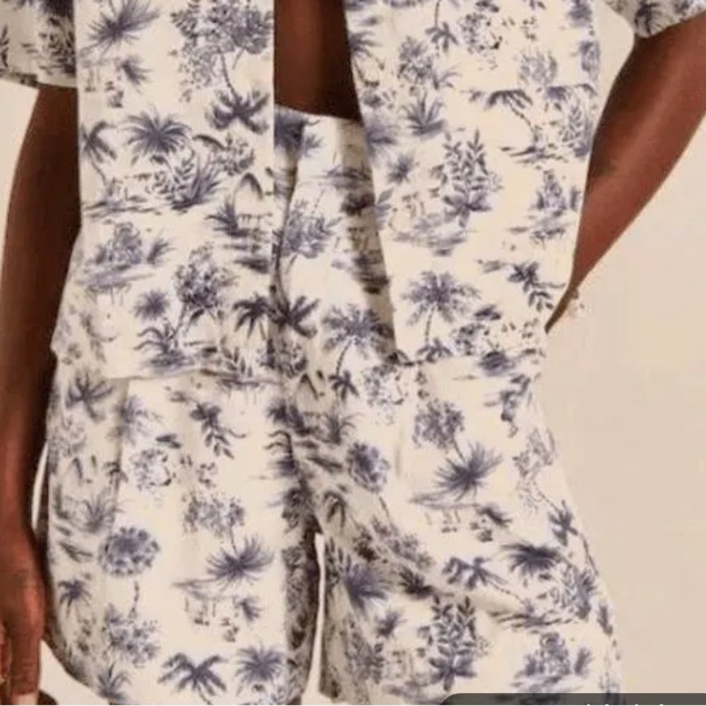 Abercrombie Bikini Too and Linen Shorts Set